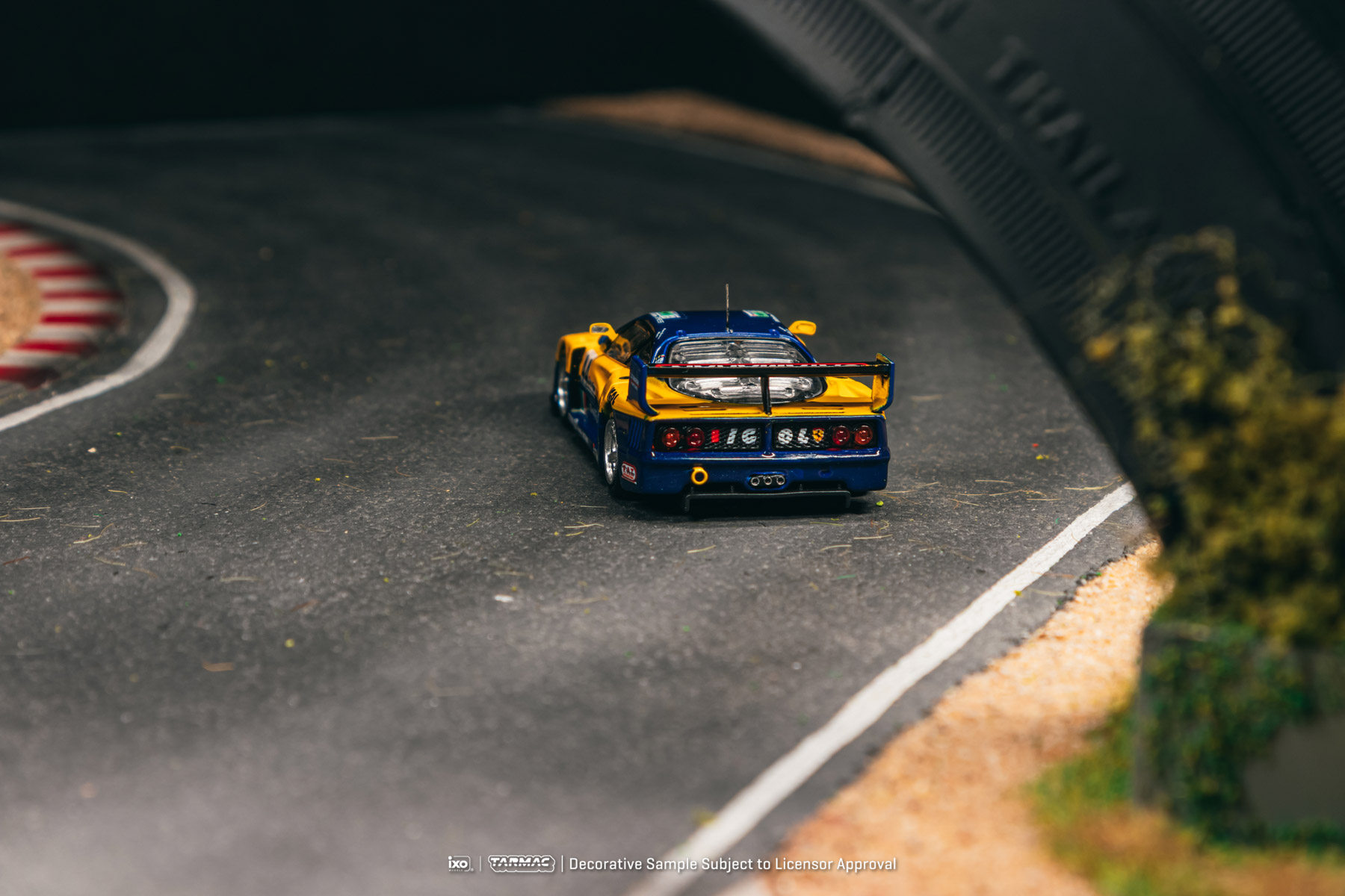 In Stock TW 1:64 Ferrari F40 G - Men Accessories Collection ulasan dan harga