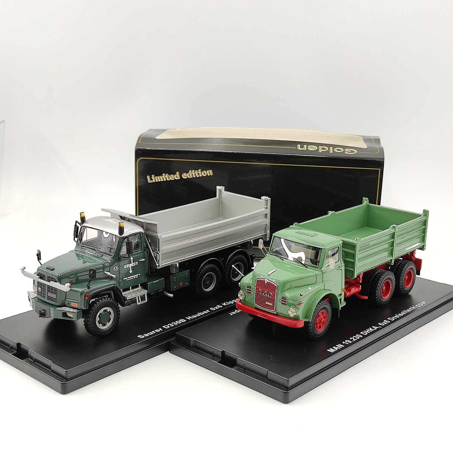 Golden Oldies 1:50 Scale Saure - Men Accessories Collection ulasan dan harga
