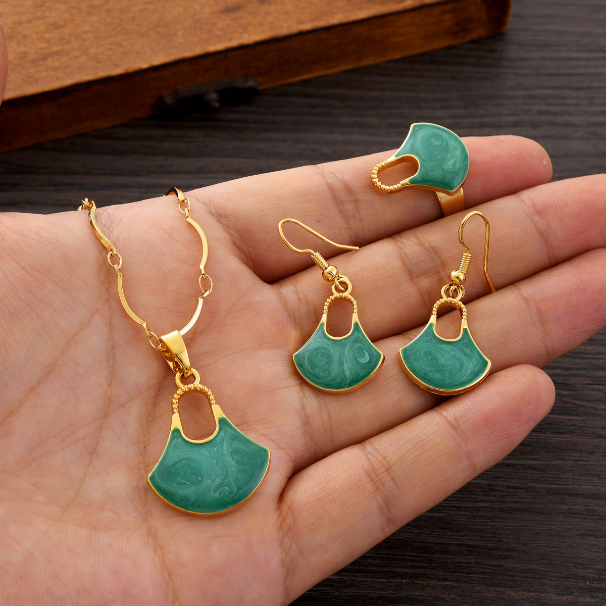 Fashion PNG Gold Color Jewelry - Men Accessories India ulasan dan harga
