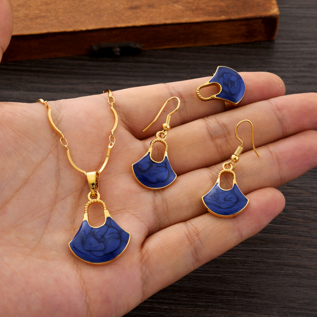 Fashion PNG Gold Color Jewelry - Men Accessories India ulasan dan harga